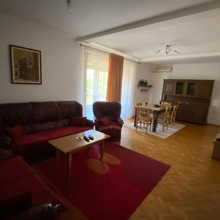 فيربازار Guest House Radoman المظهر الخارجي الصورة